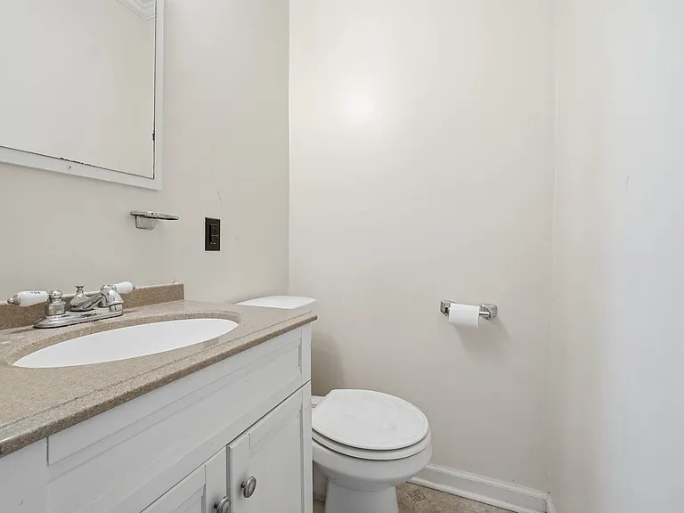 524 Benefit Rd — Photo 26