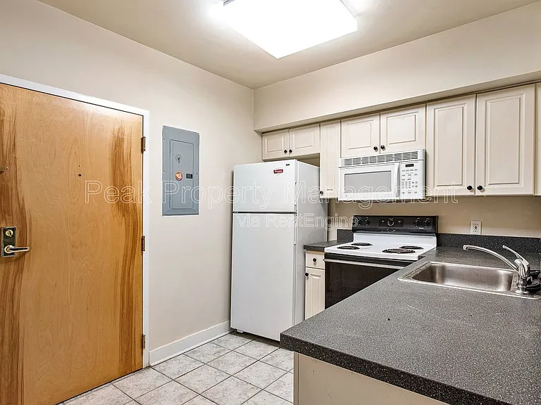 Poythress Apartments — Photo 63