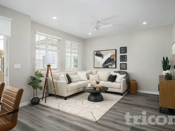 10574 Amigos Ct, Elk Grove, CA 95757