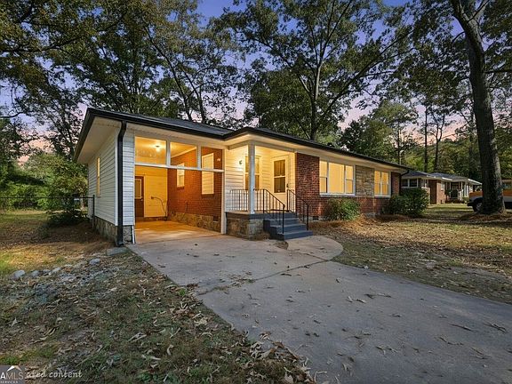 2nd image of 6 Elliott Cir NW