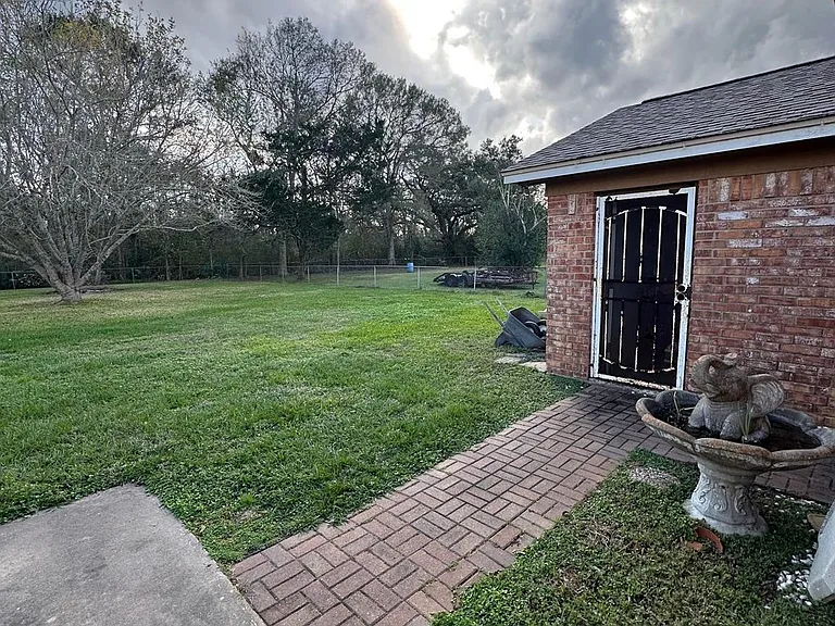 1119 County Road 481 — Photo 7