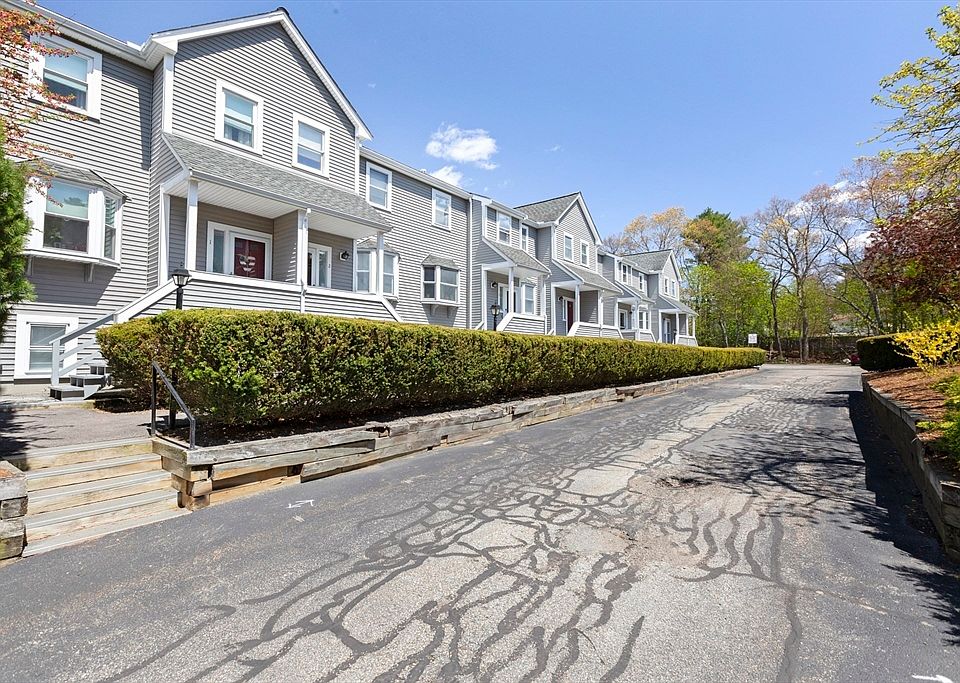1st image of 3 Summerville Rd #3