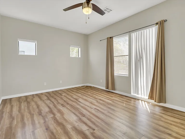 4613 E Culver St — Photo 25