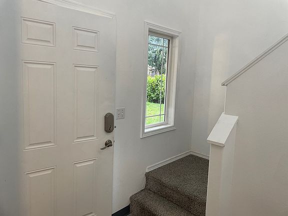 5th image of 1115 10th Ave S
