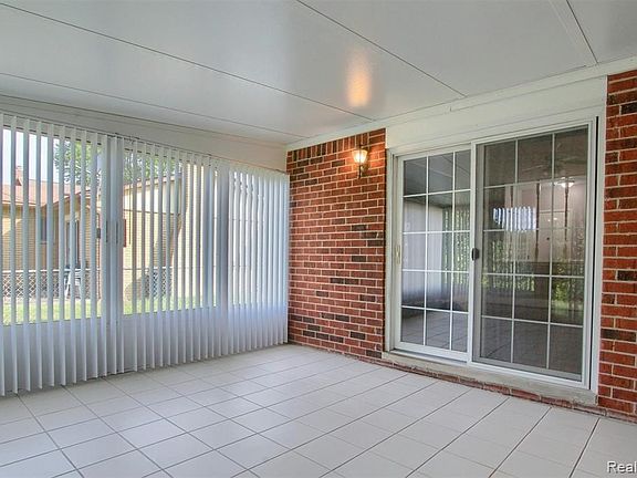 4th image of 39175 Grennada St