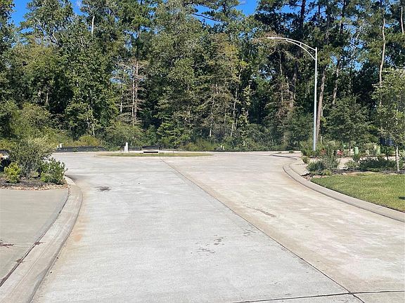 4th image of 621 Aspen Falls Ct
