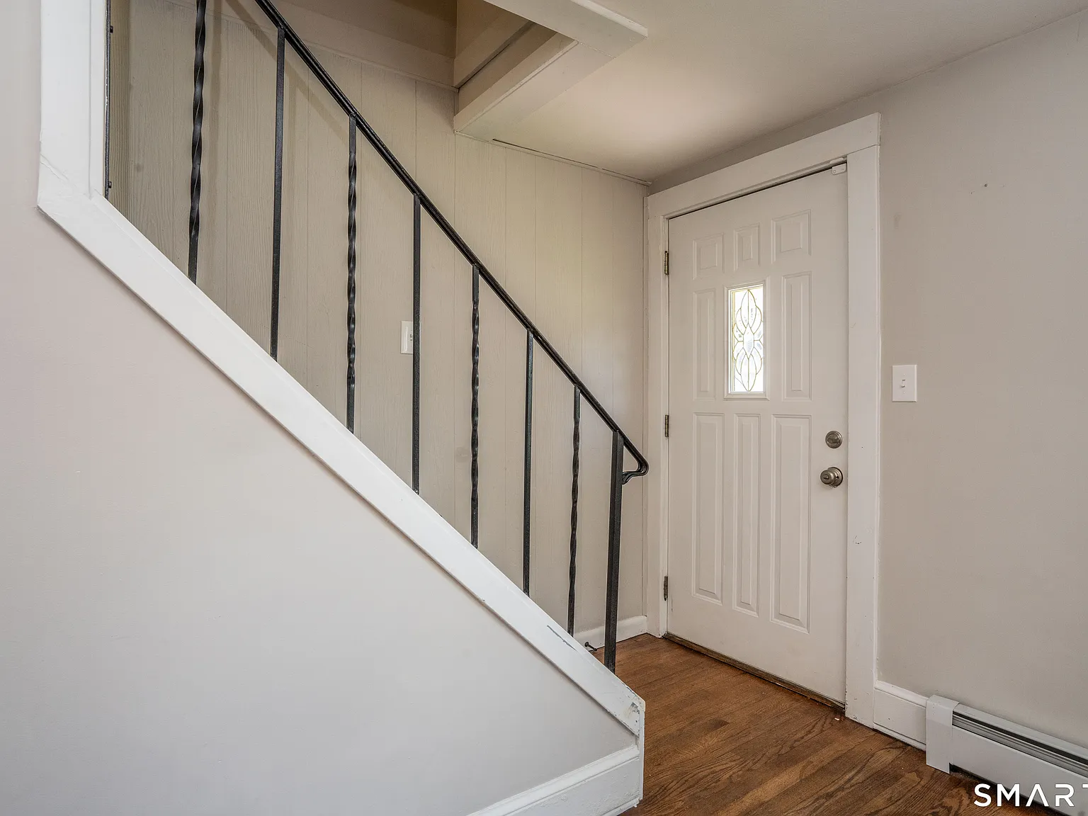 4 bed, 1.5 bath, 1152 sqft, $3,000 — Photo 2