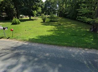 5154 Beverly Ave, Kalamazoo, MI 49004