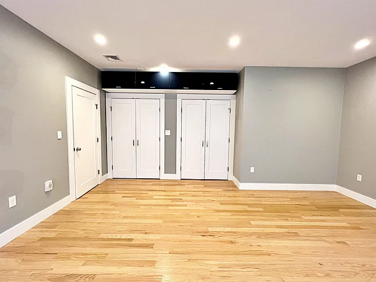 186 Havre St #8 — Photo 25