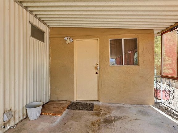 5th image of 142 W Aliso Dr