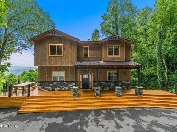 1525 Zermatt Ct, Gatlinburg, TN 37738