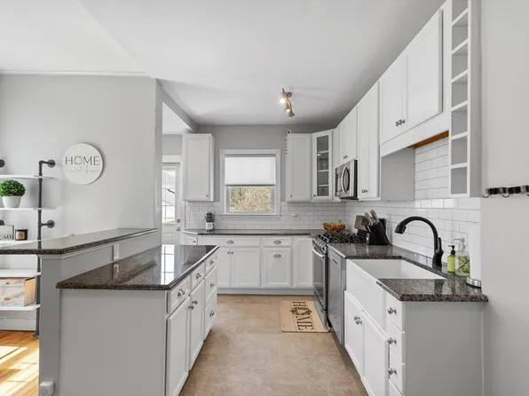 2338 Washington St APT 1, Canton, MA 02021