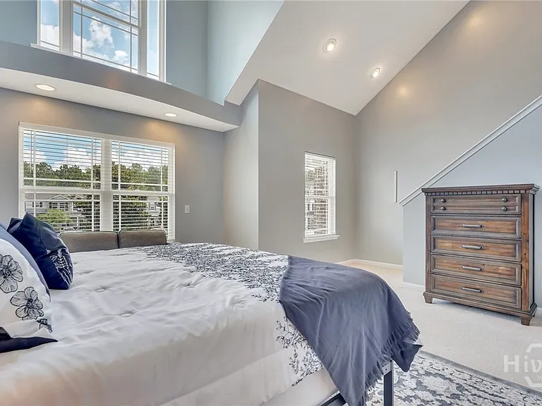124 Ventura Pl — Photo 22