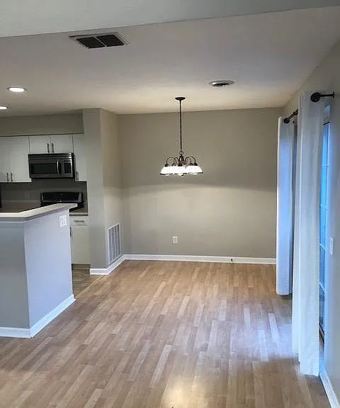 2896 Holborn Cir — Photo 1