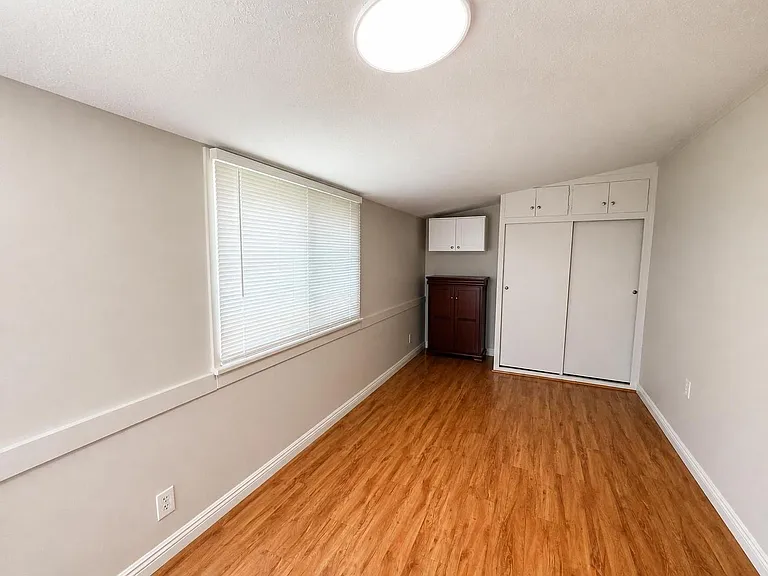 468 Jeffries Ave — Photo 23