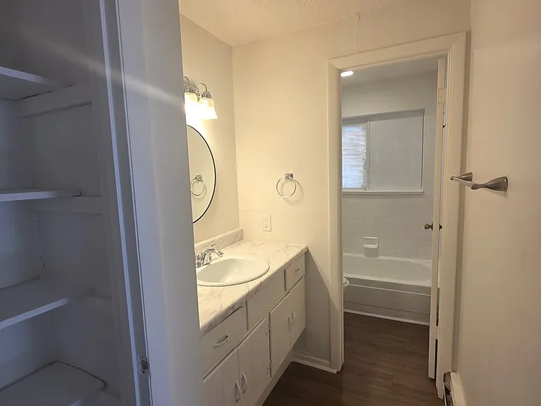 2210 S Dexter St — Photo 11