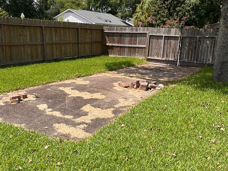 802 Voyager Dr — Photo 25