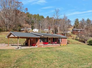22 Banco Sawmill Rd, Burnsville, NC 28714