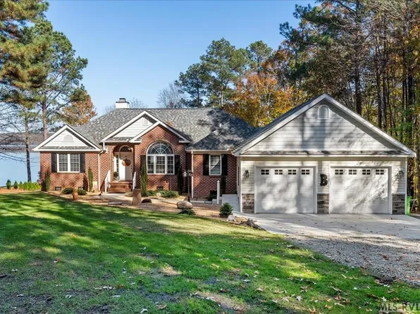273 Overlook Dr, Roanoke Rapids, NC 27870
