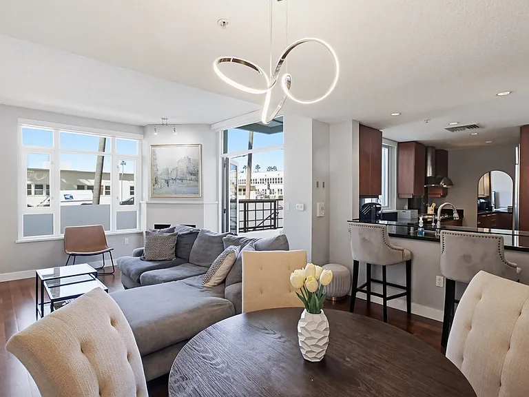 1169 Pacific Hwy #107 — Photo 5