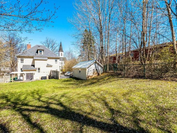 542 King St, Windsor, NS B0N 2T0
