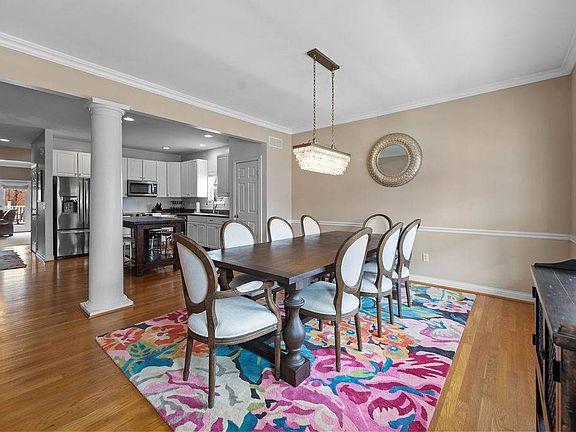 3rd image of 4527 Butterfield Pl