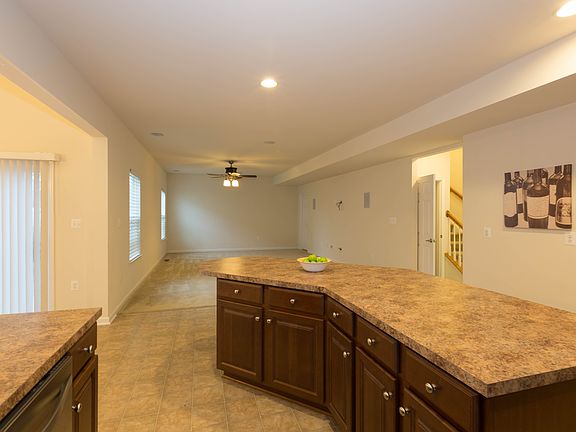 3rd image of 9409 Birch Cliff Dr
