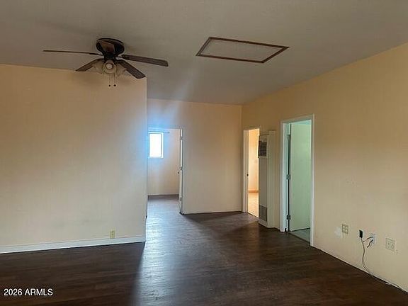4th image of 2384 N APPALOOSA Place
