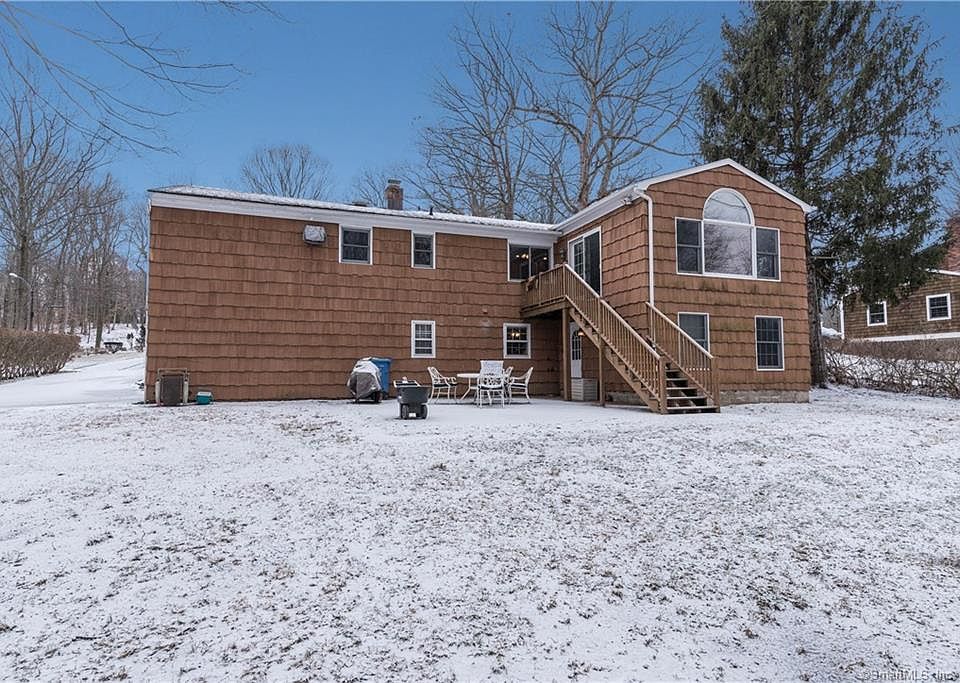 2nd image of 59 Crocus Ln