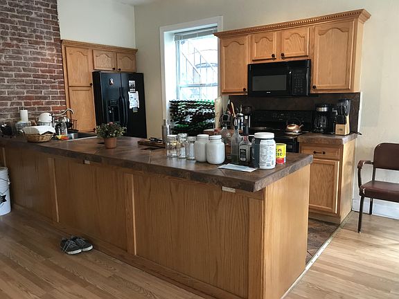 2nd image of 217 Stratford Ave #3