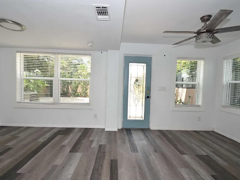 403 N Oleander Ave #B — Photo 9