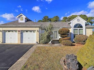 1 Wycombe Ct, Toms River, NJ 08757