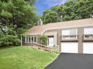 2 Hillside Pl, Chappaqua, NY 10514