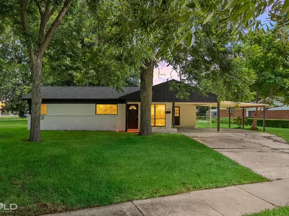3308 Black Lake Cir, Bossier City, LA 71112