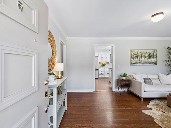 4th image of 3115 Southlake Dr