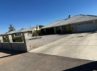 10801 Cypress Ave, Hesperia, CA 92345