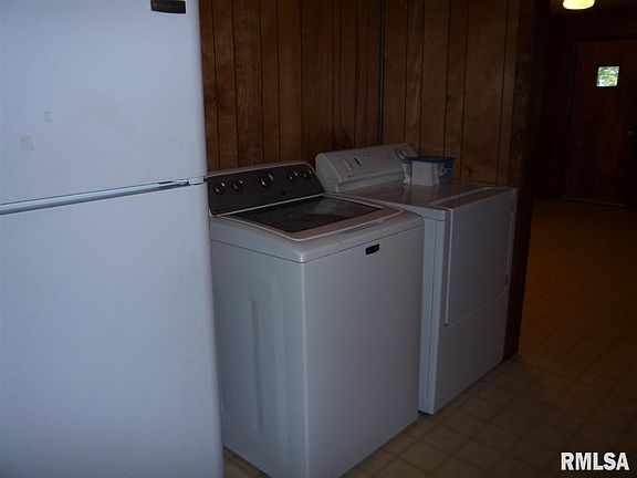 3rd image of 916 N Indiana Ave