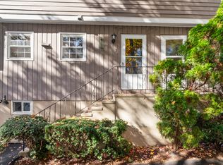 33 Pine Hill Ave APT 3, Stamford, CT 06906