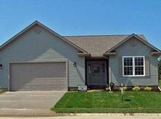 6822 Madison St, Davenport, IA 52806