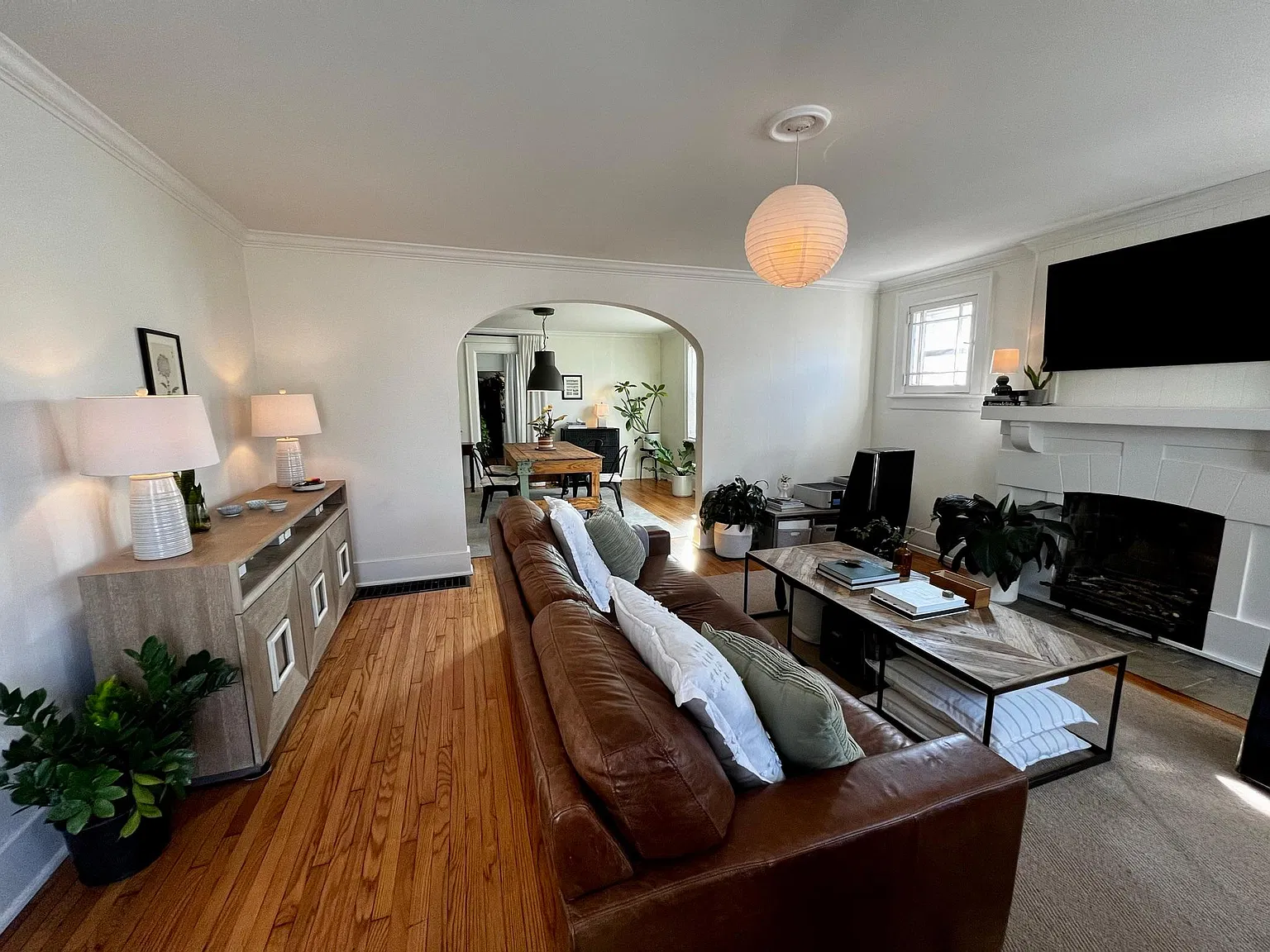 4 bed, 2350 sqft, $2,300 — Photo 3