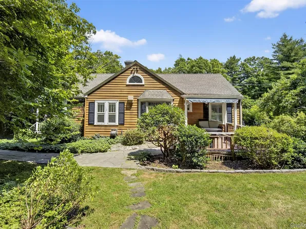 10 Gatehouse Court, Carmel, NY 10512