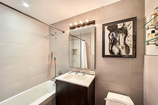 Rented by Town Residential | media 27