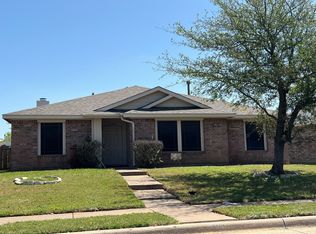 2808 Monticello Ln, Lancaster, TX 75134