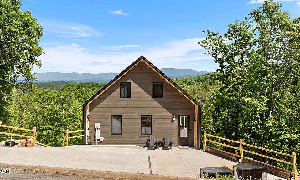 1st image of 1863 Bluff Ridge Rd