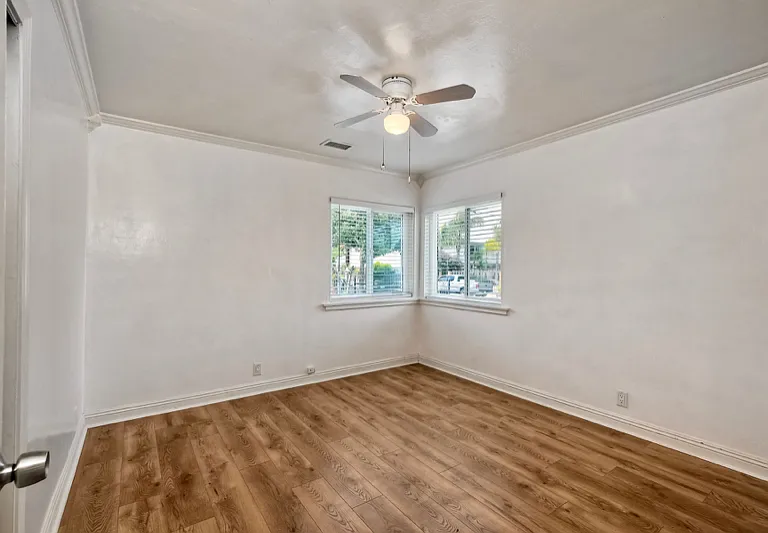 122 Johnston Ln — Photo 10