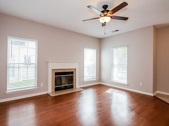 4th image of 9215 Darbyshire Pl