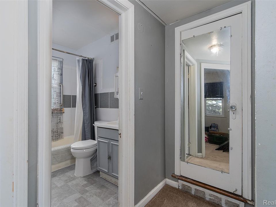 13325 Helen St, photo 13