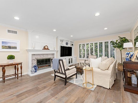 4th image of 1207 S Orange Grove Blvd