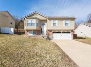 811 McLivaine Ct, Pevely, MO 63070