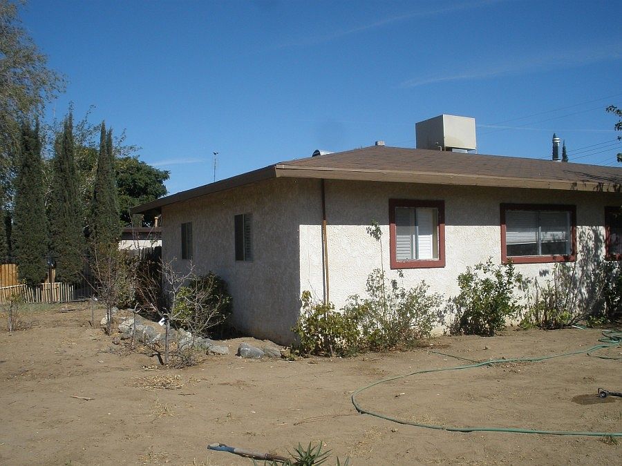 2nd image of 261 E Avenue Q3